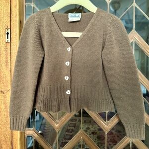 La Nouveau Nè Chocolate colored V-Neck Cardigan Size 5. In excellent condition.